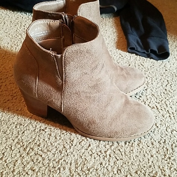 Booties - Picture 3 of 4